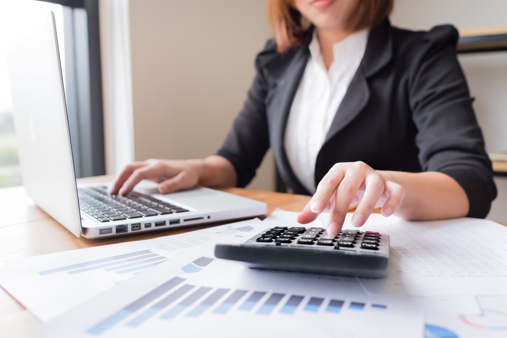 なぜ会社で自分と家族の退職金を積み立てると節税になるのか?